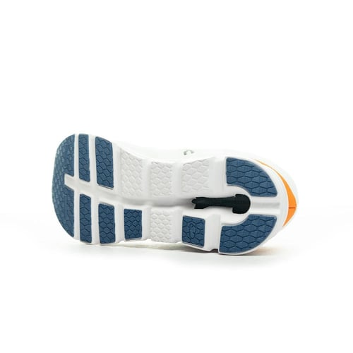 حذاء رياضي رجالي كلاود QC