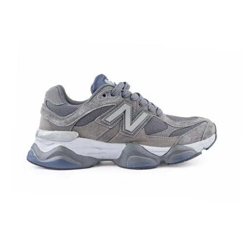 Comfortable sports shoe for running and walking