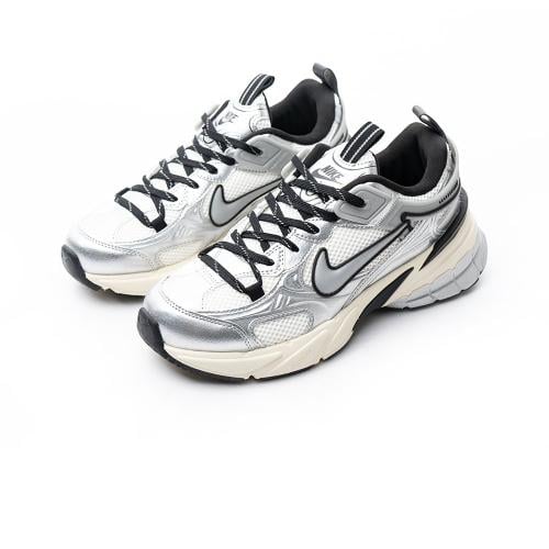 حذاء رياضي خفيف مريح للمشي والتمارين | NIKE