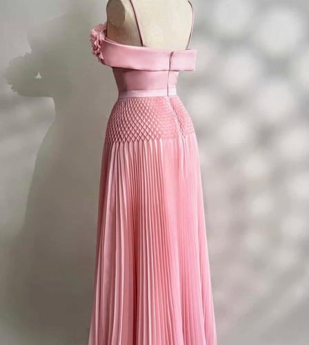 فستان الحلوات