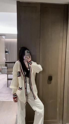 كارديجان Miu Miu