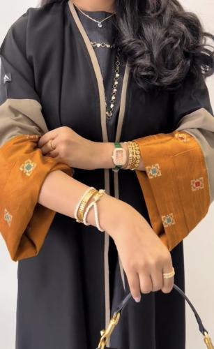 وهج عبايه مع الطرحه