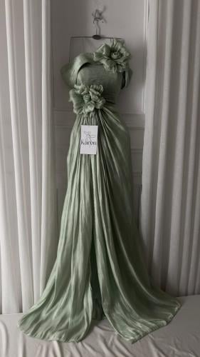 فستان فيونا