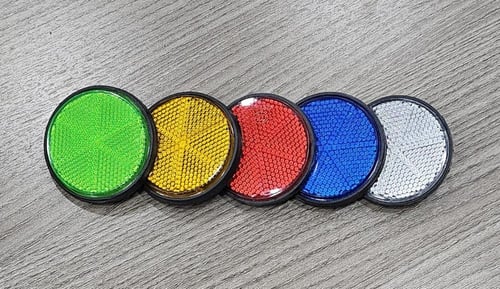 عاكس ضوء واحد فقط (اصفر)