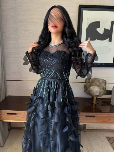 فستان سهرة مطرز يدوي