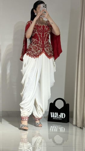 فستان حوريه ( مطرز يدوي)