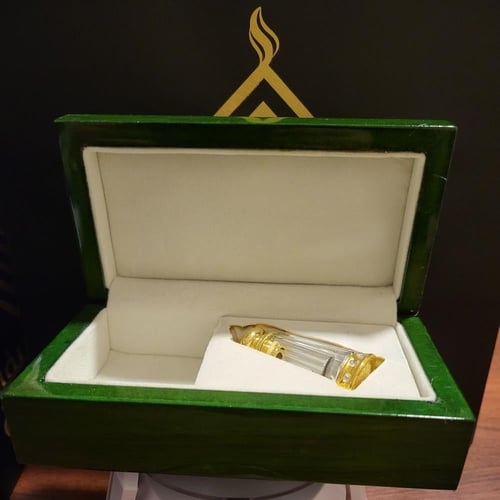 علبة خشبية فاخرة (بدون تعبئة)