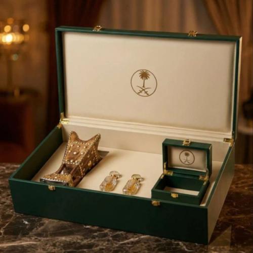 فخامة الأصالة بلس: شنطة عود ومبخرة متكاملة