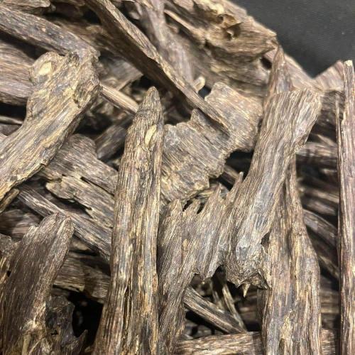 عود هندي منيبور تربل سوبر (تولة 12 جرام)