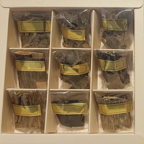 عينات العود الطبيعي