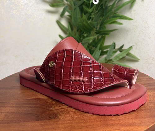 حذاء شرقي - جلد طبيعي تمساح احمر