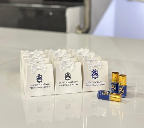 توزيعات دهن مسك (حجم صغير) 12 قطعه