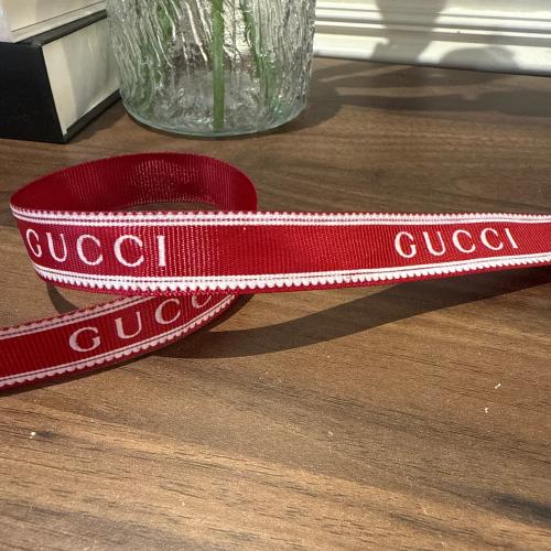 شريطة قوتشي عنابي ( متر )