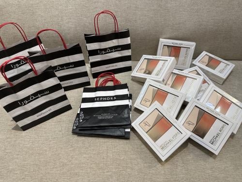 مجموعة عطور مايكل كورس مع كيس سيفورا ( اصلي)