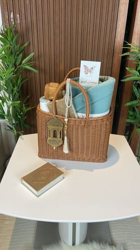 هدايا رمضان / هدية رمضانية موديل (مع مصحف) رقم ٤