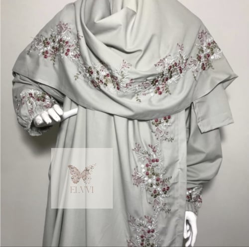 شرشف صلاة مطرز فقط