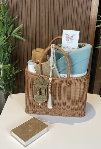 هدايا رمضان / هدية رمضانية موديل (مع مصحف) رقم ٤