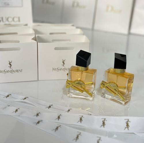 مجموعة عطور سان لوران ٢٥ مل (١٢ عطر)