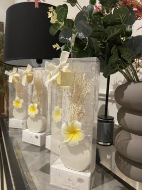 توزيعات فوحات برائحة Lily الأصفر