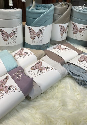 سجادة صلاة مطرزة بدون شرشف صلاة