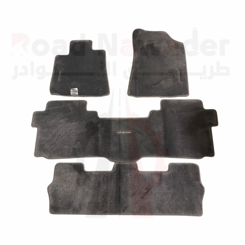 طقم فرشات أرضية لون فيراني اسكويا تويوتا اصلي 2008...