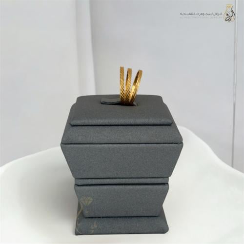 خاتم بنقشة هندسية