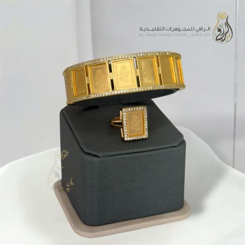 أسوارة وخاتم المستطيل التراثي