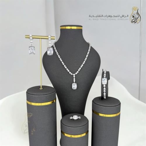 بريق الماسة الملكية