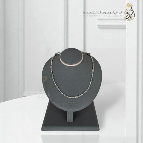 عقد الفضة الكلاسيكي