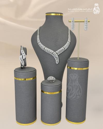 طقم زركون أوراق الماس