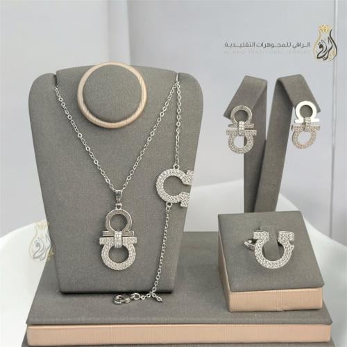 طقم أناقة دائرية