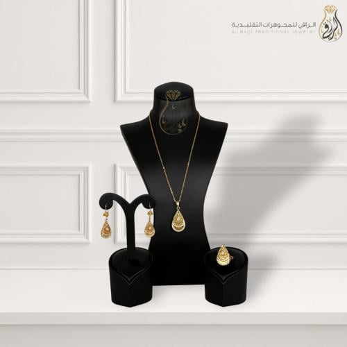 طقم مجوهرات تقليدي بتصميم دمعة ذهبي