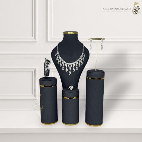 طقم بتصميم قطرة أنيق