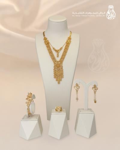 طقم بديل الذهب أزهار الملوك