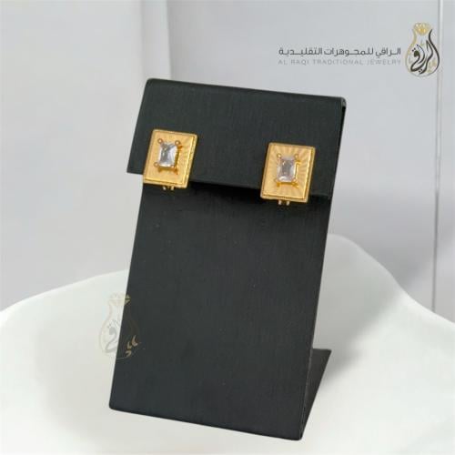 أقراط مربعة ذهبية