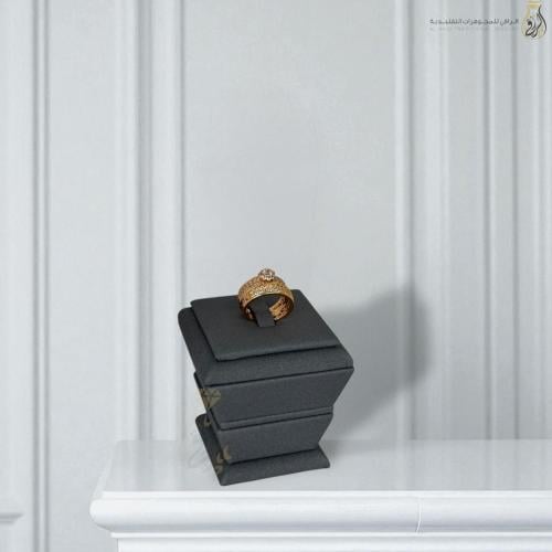 خاتم عريض بفص دائري