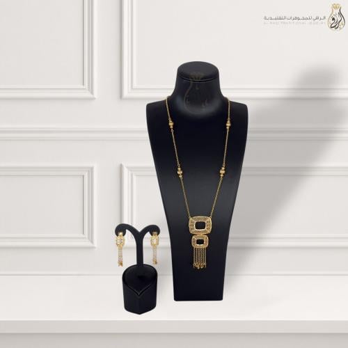 عقد المربعات الأنيقة