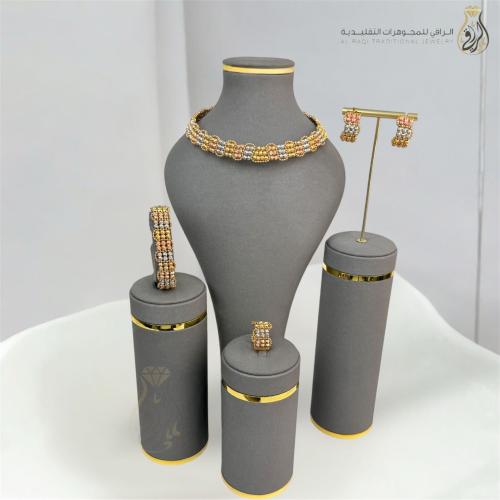 طقم البلورات الملكي