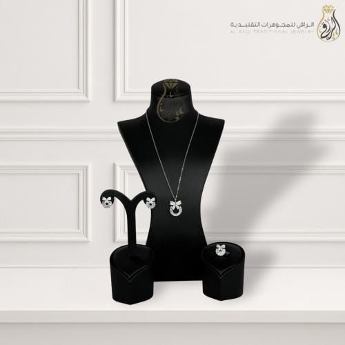 طقم مجوهرات تقليدي بتصميم عقدة فاخرة
