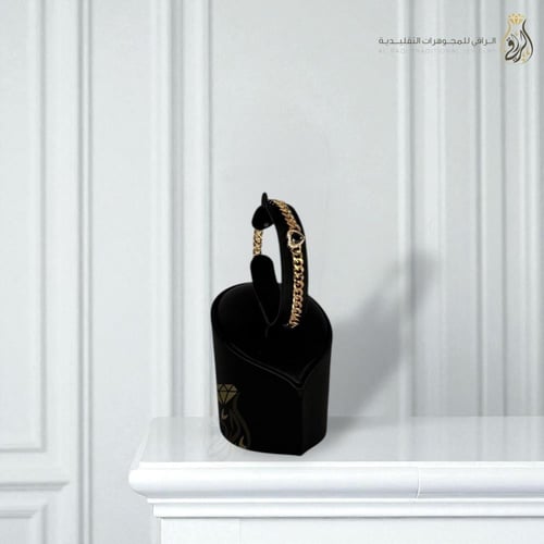 طقم بتصميم قلب فاخر