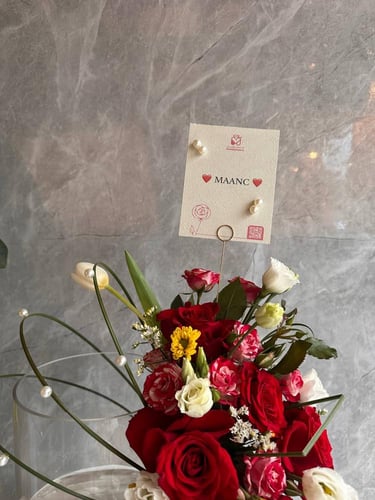 فازة الجوري مع سمكه