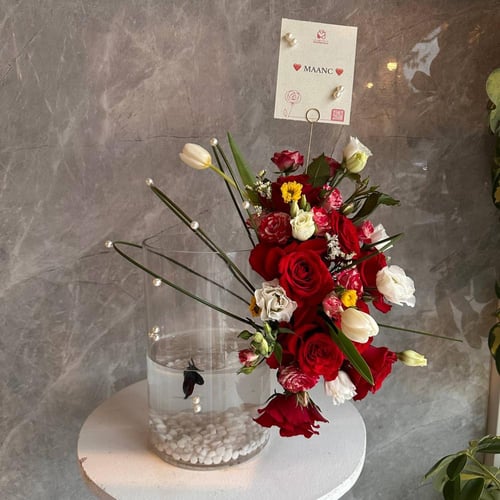 فازة الجوري مع سمكه