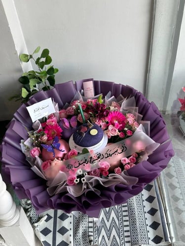 باقة باربل روز مع الكيك