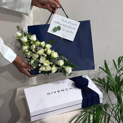 تنسيق شماغ جيفنشي