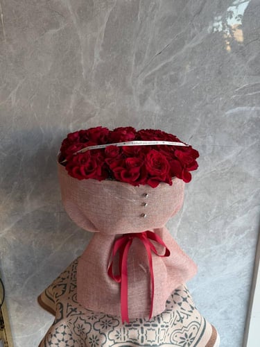 باقة الأناقة الحمراء