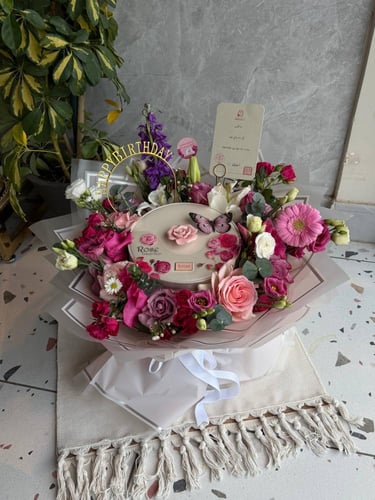 باقة مكس روز مع شوكولاته بستاني