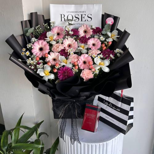 باقة الفخامة مع عطر روج من جيفنشي