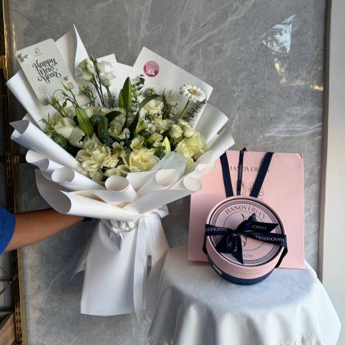 باقة السنة الجديدة مع شوكولاتة هانوفريان