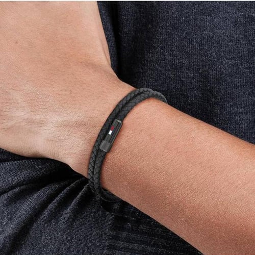 تنسيق اسورة تومي هيلفيغر