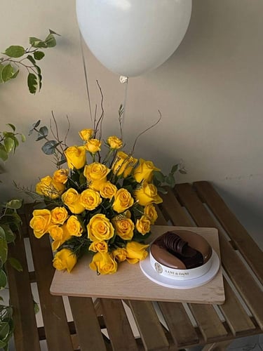 ستاند ورد اصفر وكيكة الجلاكسي